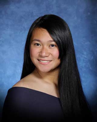 Senior Spotlight:  Eunice Gavieres