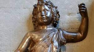Stolen Roman statue returned to France after 50 years